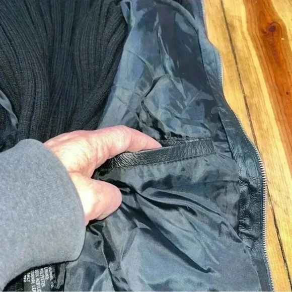 Vintage leather brand leather and genuine fur zip front luxury sweater in black - Picture 9 of 9